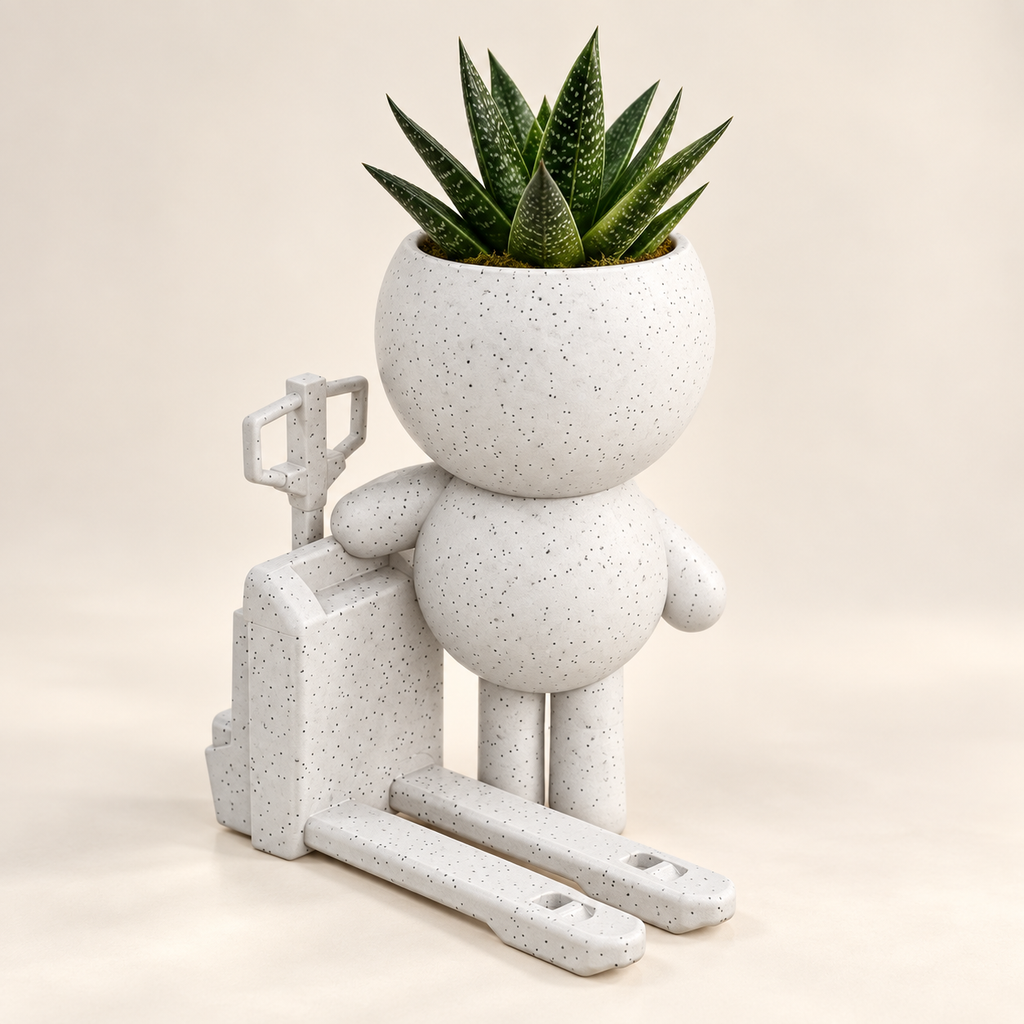 Pallet Pete Moves the Day | Pallet Truck Planter hero lifestyle view